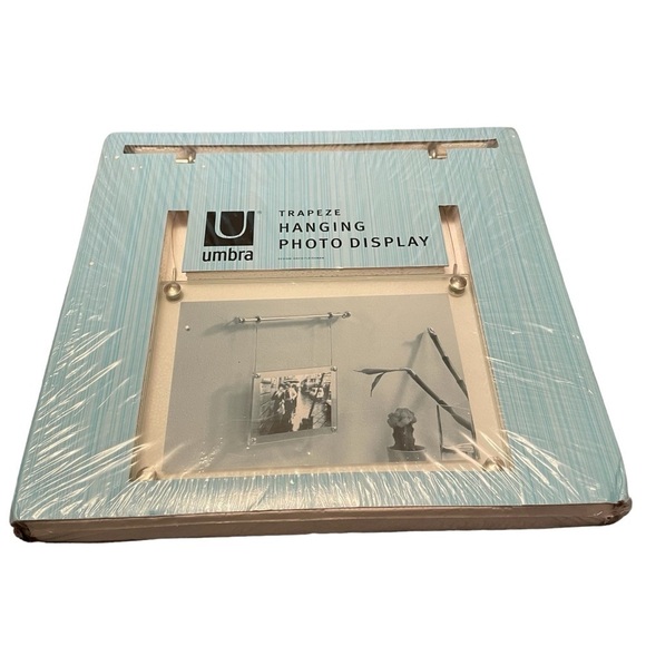 Umbra Trapeze Hanging Photo Display Frame - New in Package - Picture 1 of 5